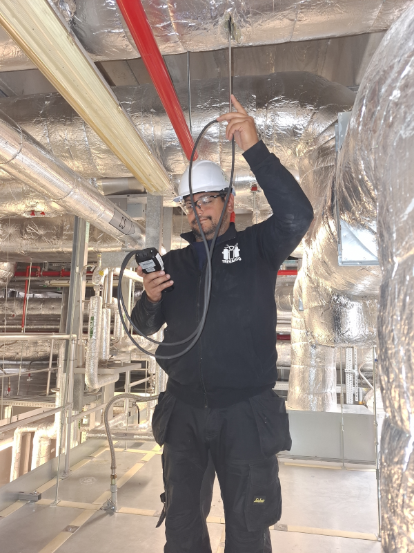 Airflow measurement in HVAC duct